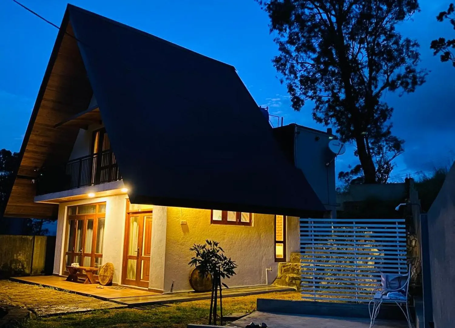 Avons Residence Hanthana Kandy