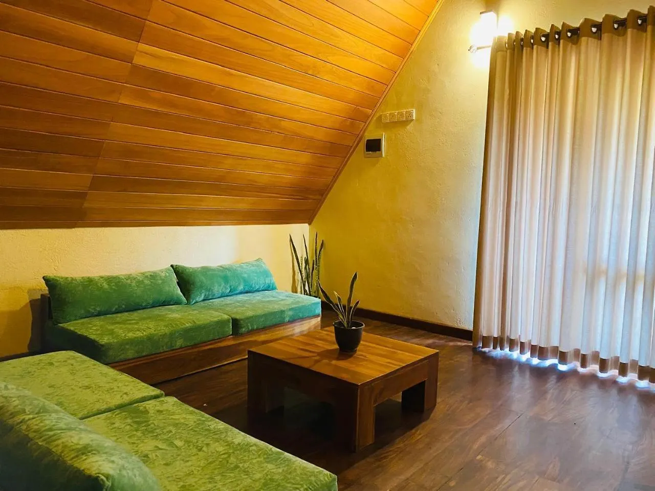 Avons Residence Hanthana Kandy Lodge